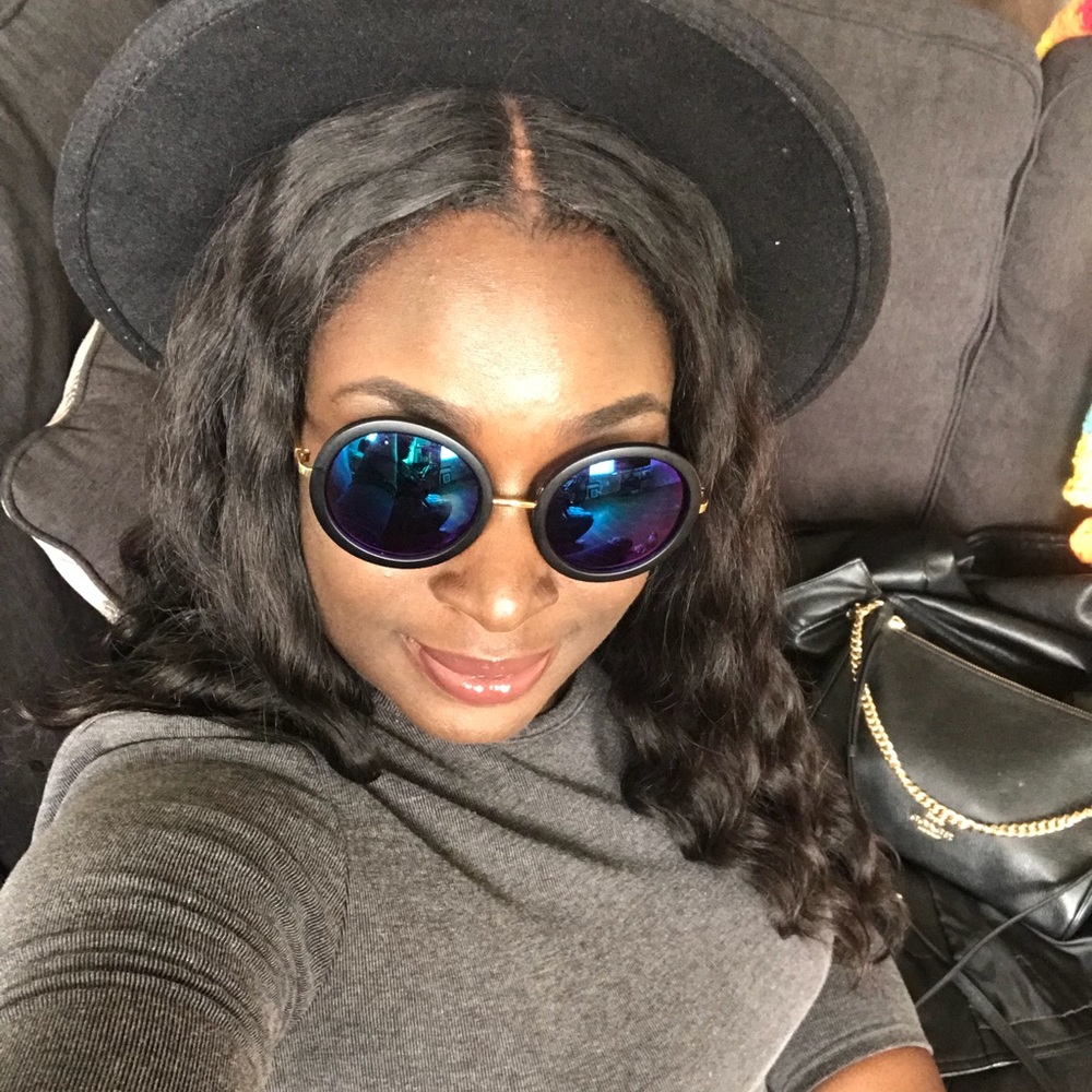 Meet your Posher, Canisha